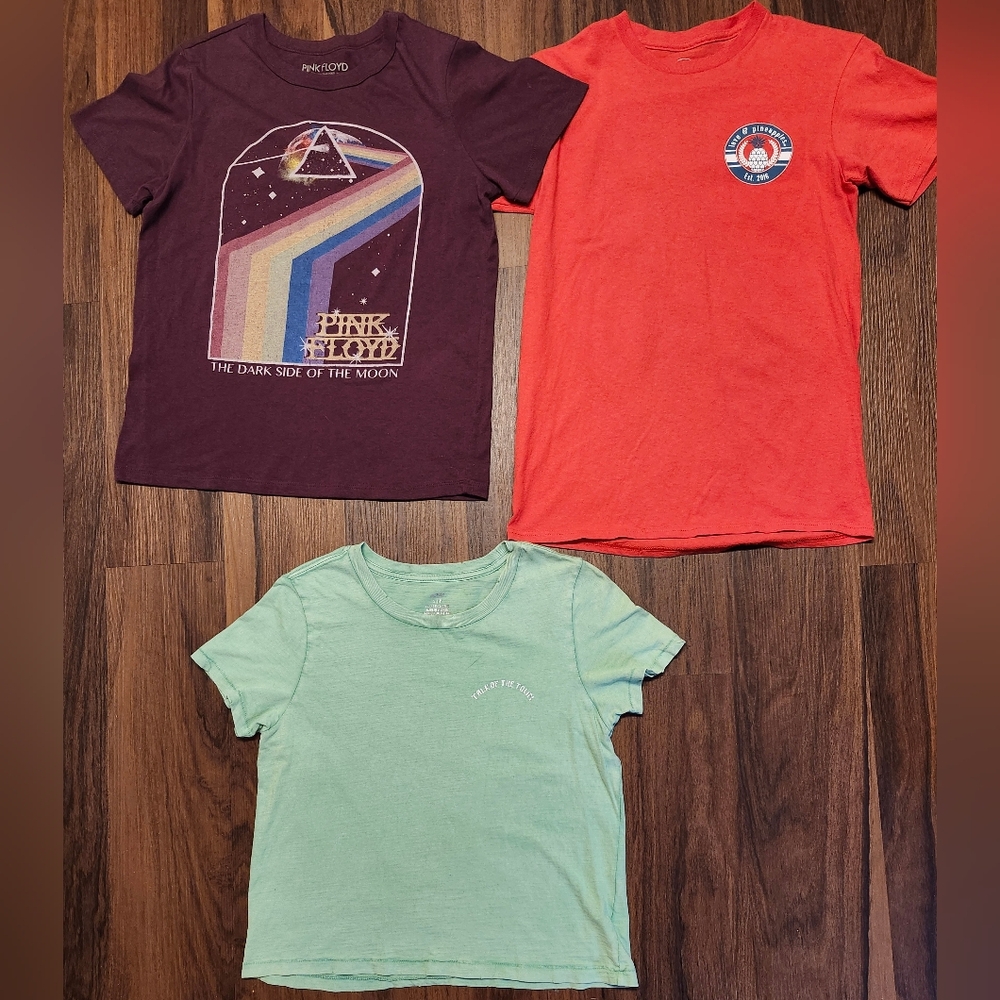 Lot of 3 Juniors Sz Sm T-Shirts, All in Very Gently Worn Condition